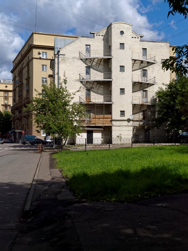 Moscow, Gilyarovskogo 78 (Mira 79,77C1) Aug 2009 01