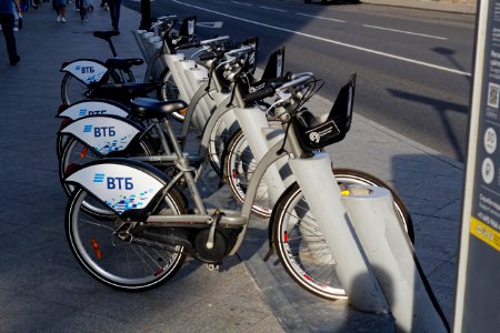 Moscow, Maroseyka Street, VTB advertising obstructing sidewalk 02