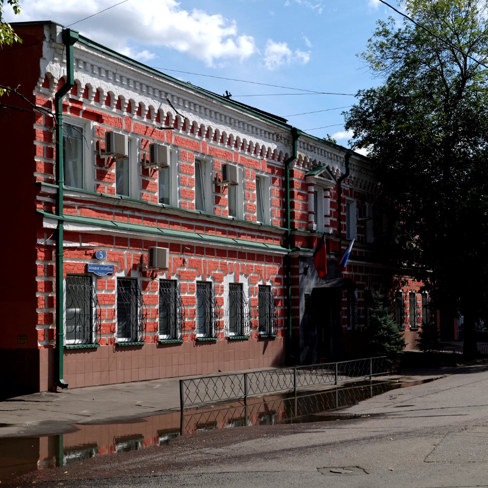 Moscow, B Tatarskaya 5-14 Aug 2009 01