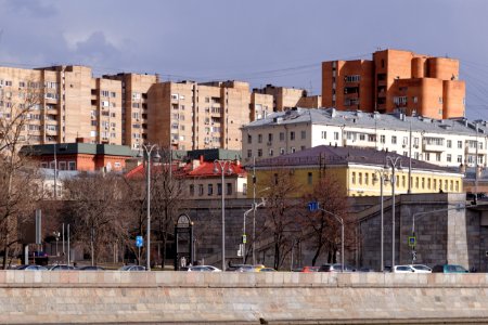 Moscow, buildings north-east of Bolshoy Krasnokholmsky bridge, March 2020 01