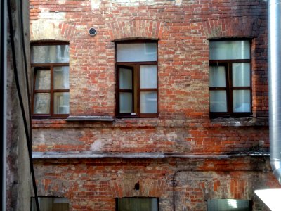 Moscow, Maroseyka 2-15 inner courtyard 01