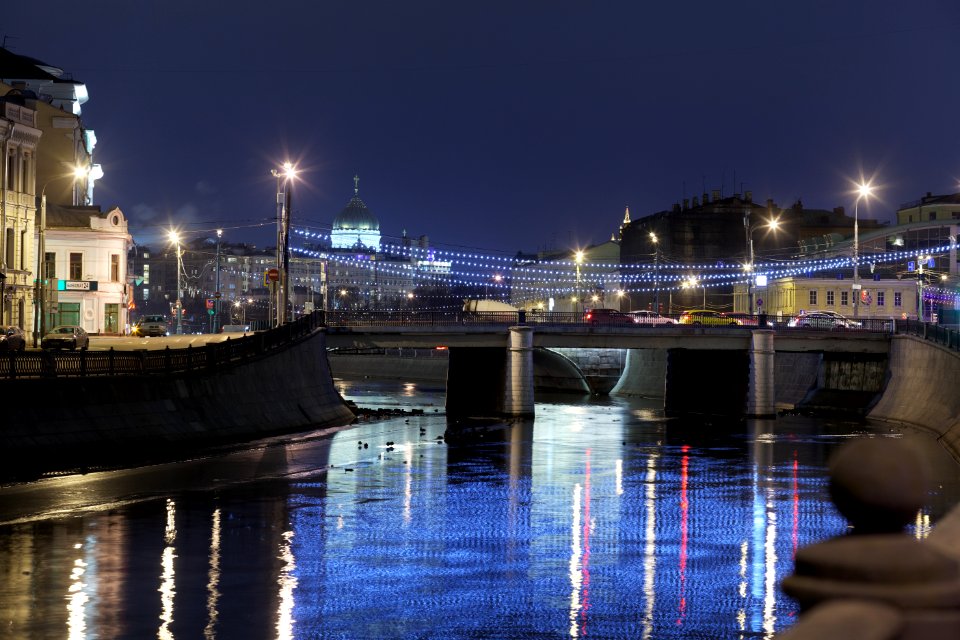 Moscow, Chugunny Bridge at night, March 2014 01