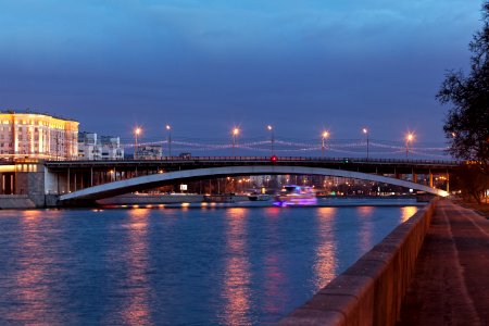 Moscow, Bolshoy Krasnokholsmsky Bridge at night, March 2014 01