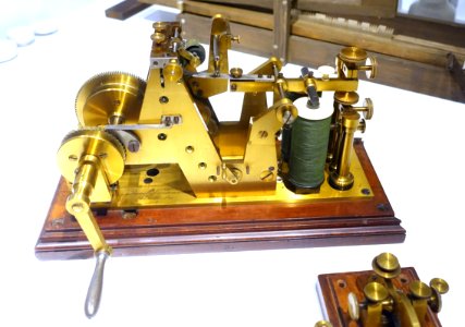 Morse printer with key (printer), telegraphy, TeM41436 & TeM40070 - Tekniska museet - Stockholm, Sweden - DSC01643