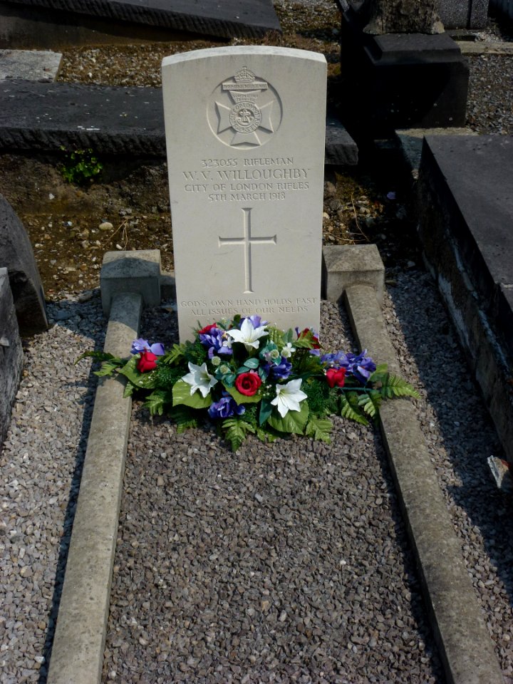 Mortagne-du-Nord (Nord, Fr) tombe 05 CWGC
