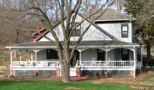 Morrison-McNaughton house (Brownville, Nebraska) from E