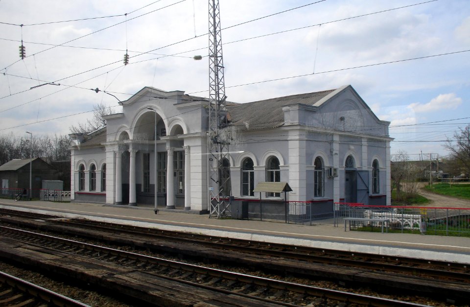 Morskaya railway station building - SE corner