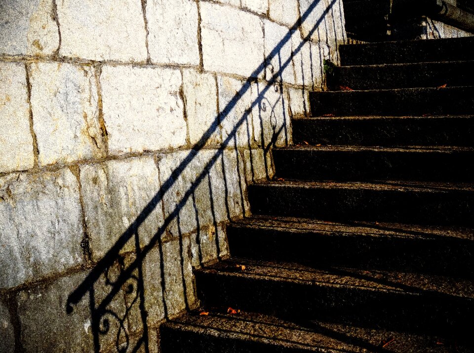 Railing staircase emergence