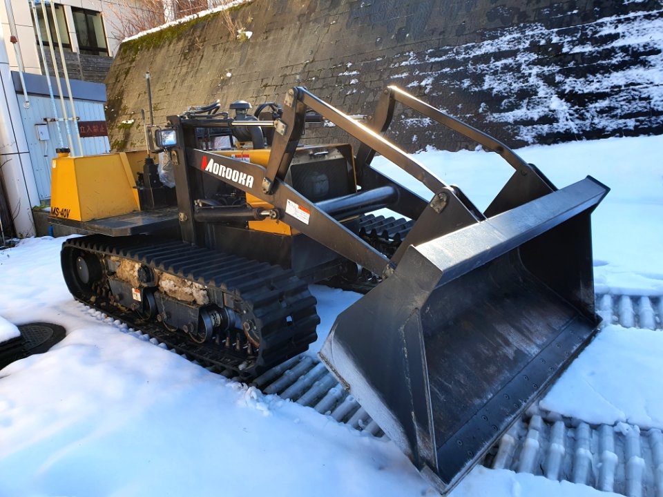 Morooka MS-40V snowplow