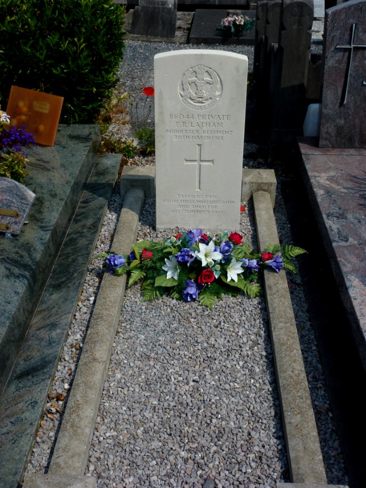 Mortagne-du-Nord (Nord, Fr) tombe 01 CWGC