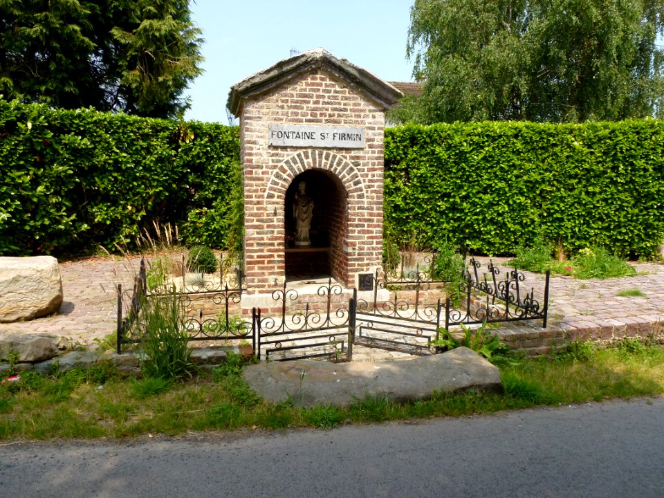 Morbecque (Nord, Fr) oratoire fontaine St.Firmin