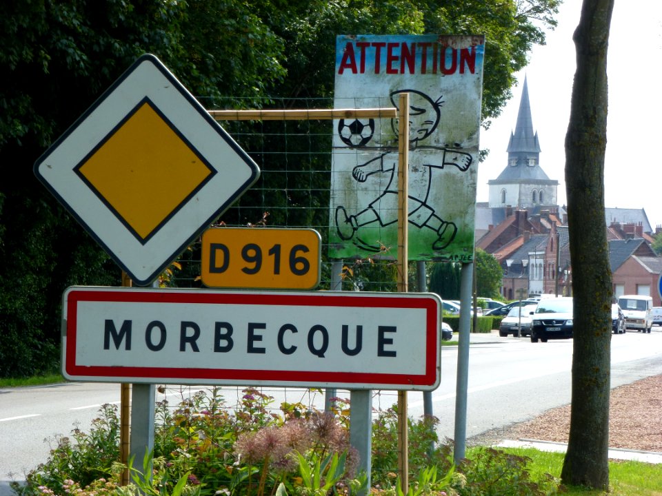 Morbecque (Nord, Fr) city limit sign