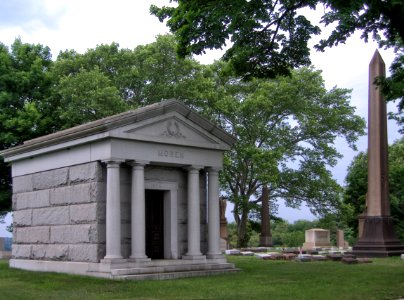 Moren Mausoleum, Calvary Cemetery, 2015-06-20, 01