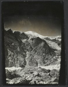 Morene, gletsjer en een berg op de achtergrond, Bestanddeelnr 17 17