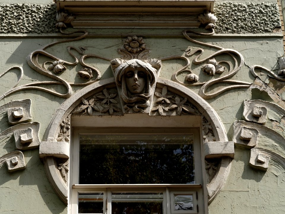 Moscow, Lyalin Lane 9 detail 2008.06.08 06