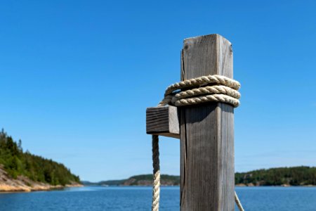 Mooring pole in Sämstad harbor