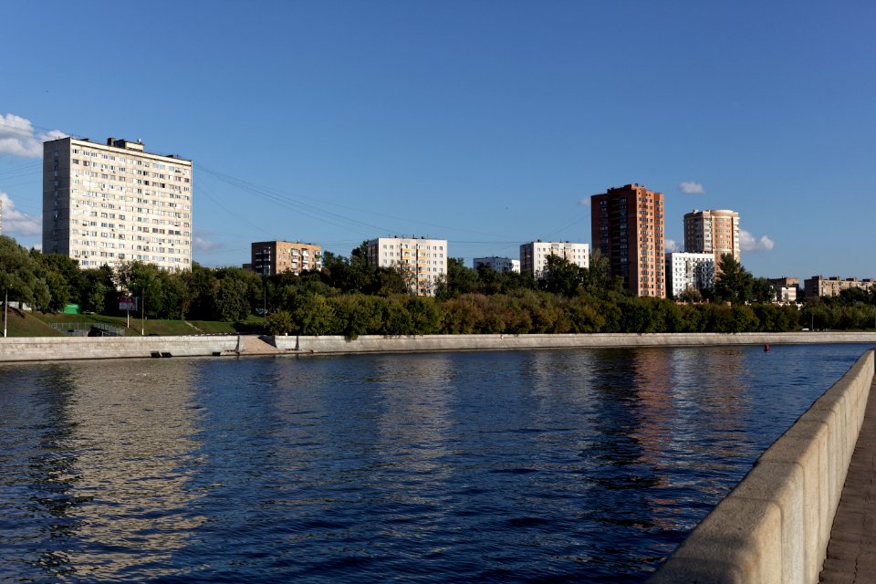 Moscow, Krutitskaya Embankment, August 2012 01