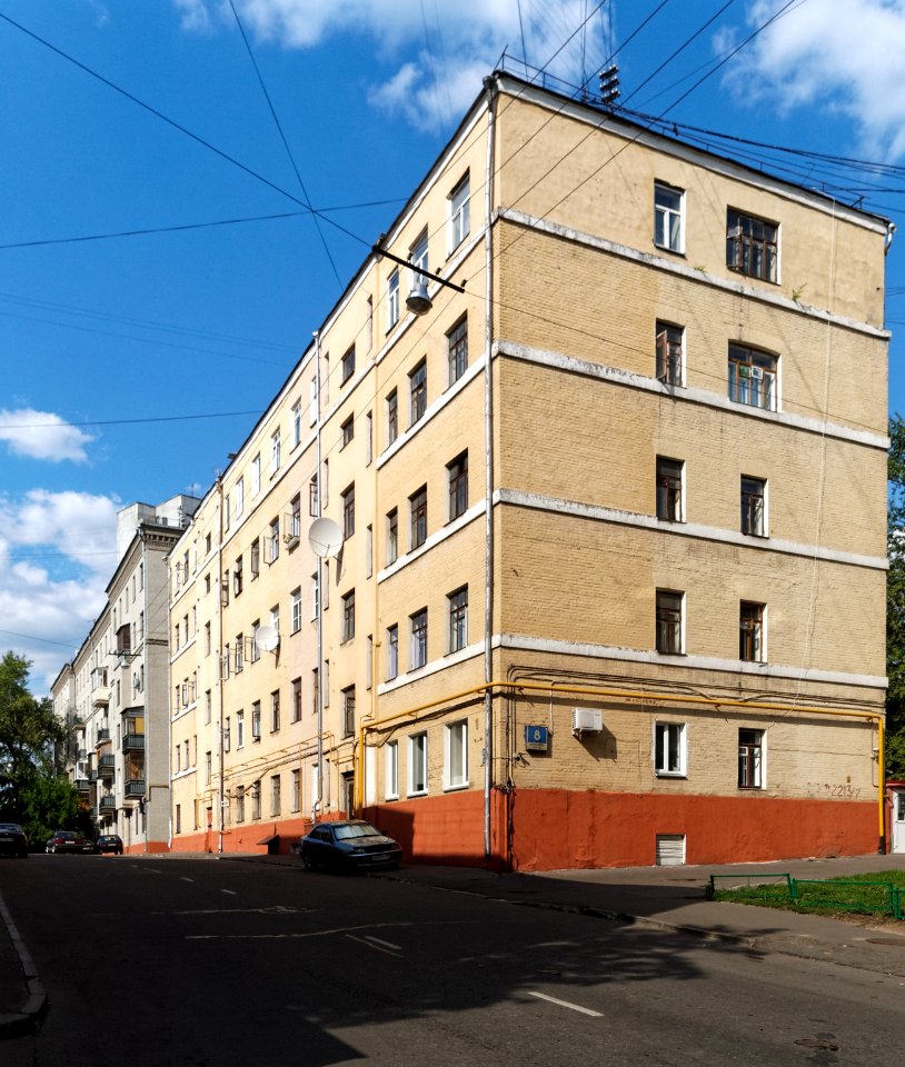 Moscow, Medovy Lane 8 July 2009 02