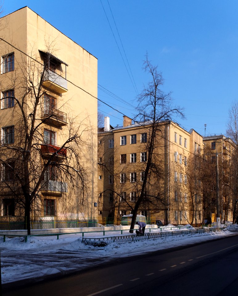 Moscow, Lesteva 18,16 03