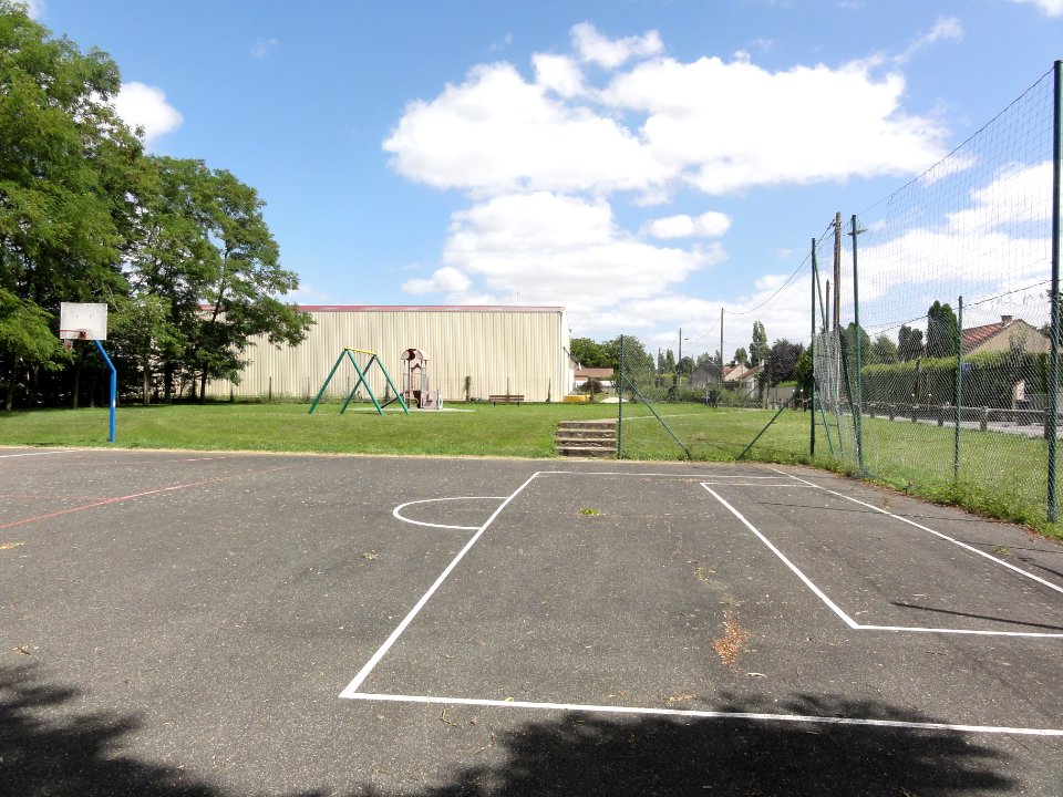 Mortery (Seine-et-Marne) terrain multi-sports