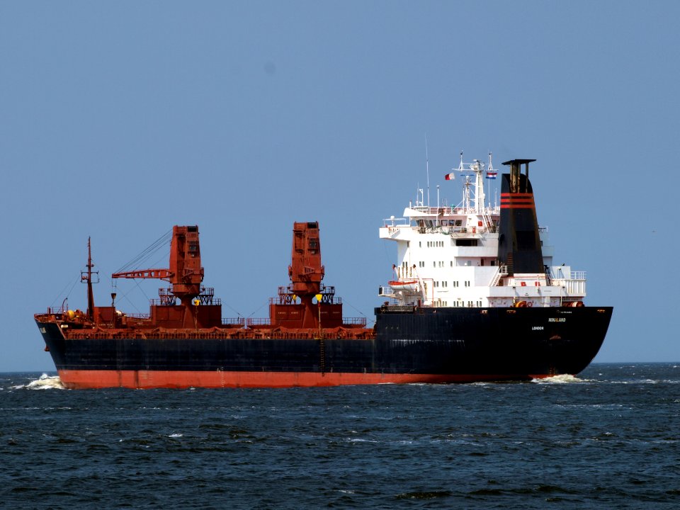 Minaland astern