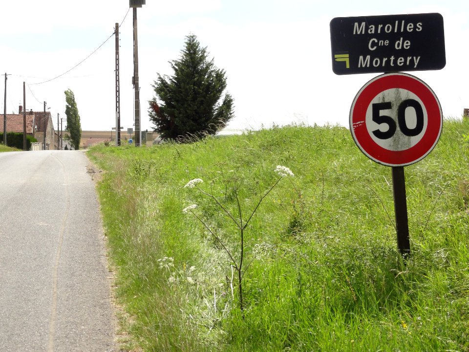 Mortery (Seine-et-Marne) city limit sign Marolles