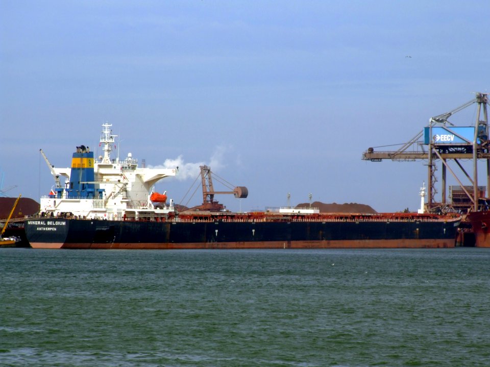 Mineral Belgium - IMO 9309021 - Callsign ONCF p2, Port of Rotterdam, Holland 14-Jul-2007