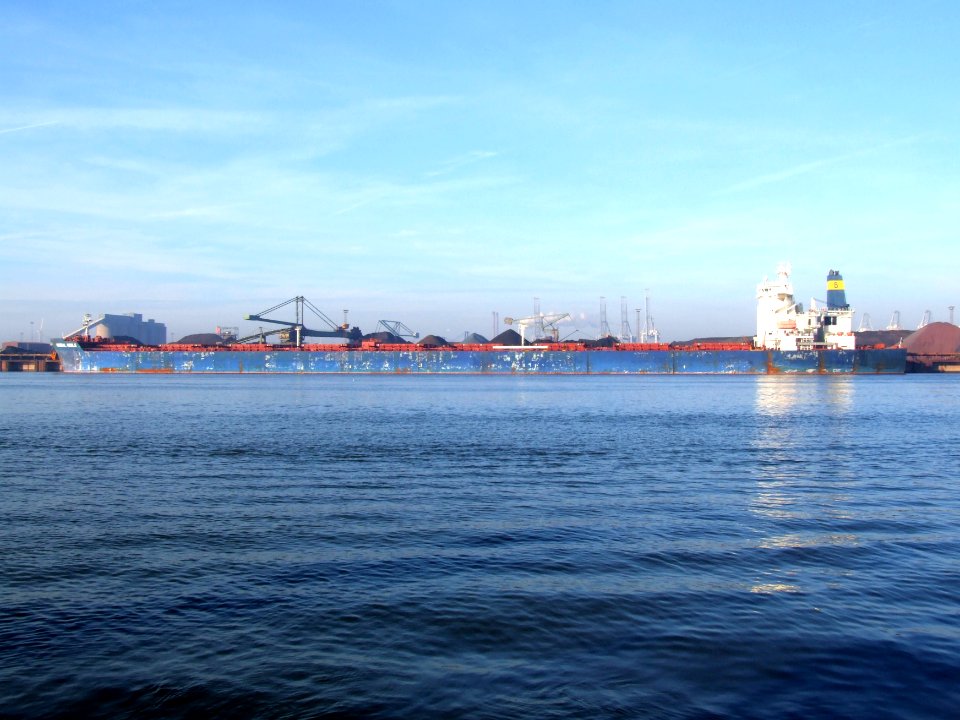 Mineral Noble IMO 9283681 p1 22dec07, Mississippi harbour, Port of Rotterdam, Holland 21-Dec-2007