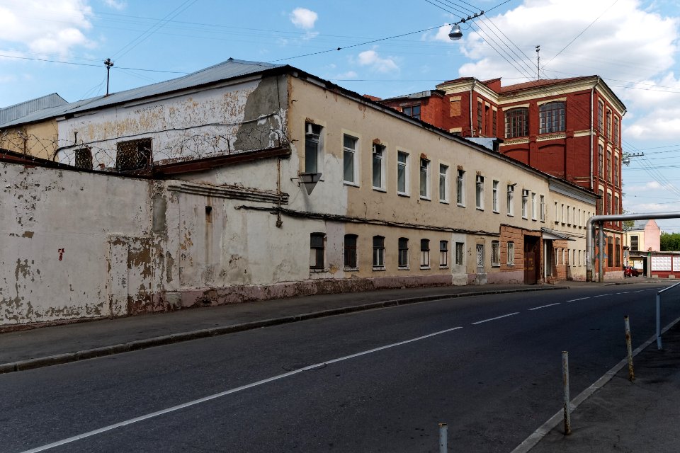 Moscow, 2nd Elektrozavodsky Lane July 2009 05
