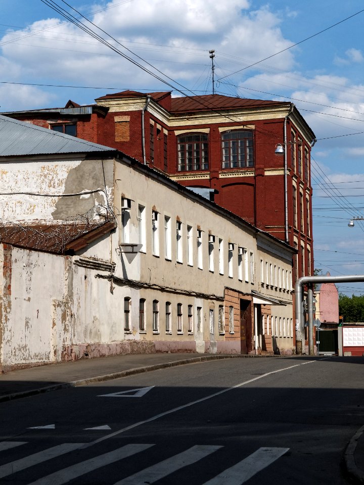 Moscow, 2nd Elektrozavodsky Lane July 2009 03