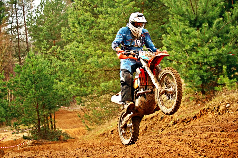 Cross race motorsport