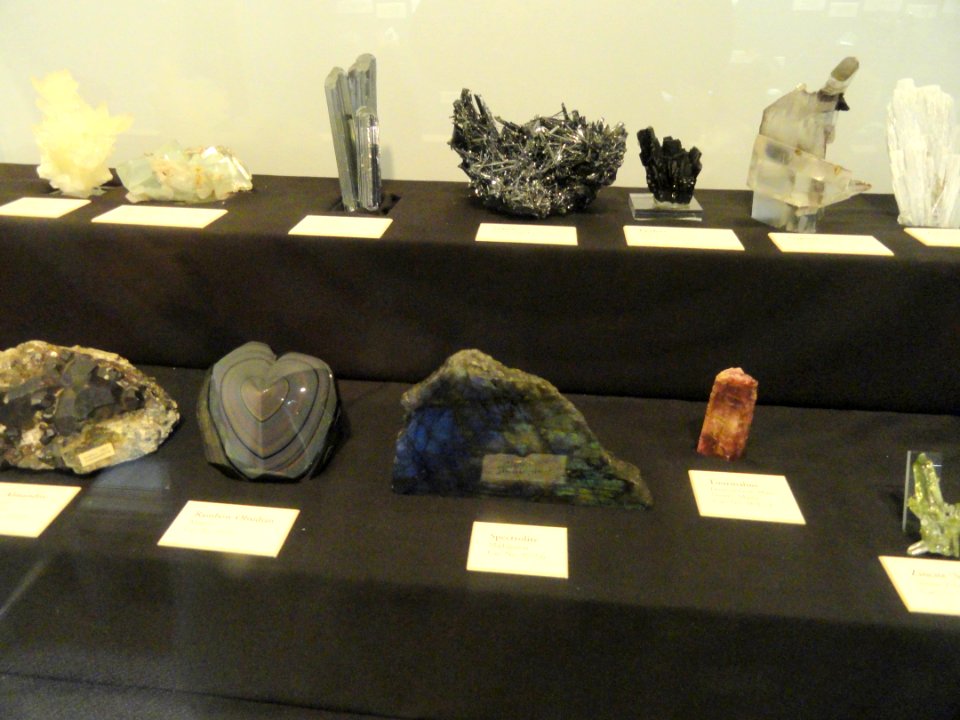 Minerals - Springfield Science Museum - Springfield, MA - DSC03407
