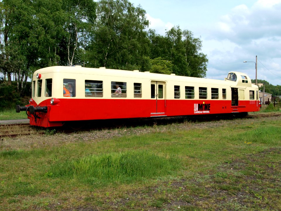 Mine museum diesel locomotive autorail Picasso X4042 at Petite-Rosselle pic-008