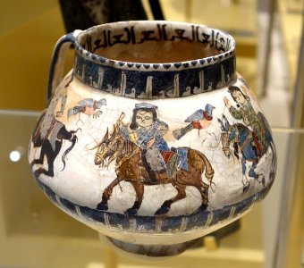 Minai-ware cup, Iran, Kashan, c. 1175-1200, painted and glazed stoneware - Royal Ontario Museum - DSC04576