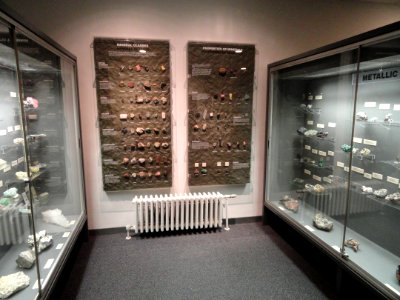 Mineral Hall - Springfield Science Museum - Springfield, MA - DSC03404