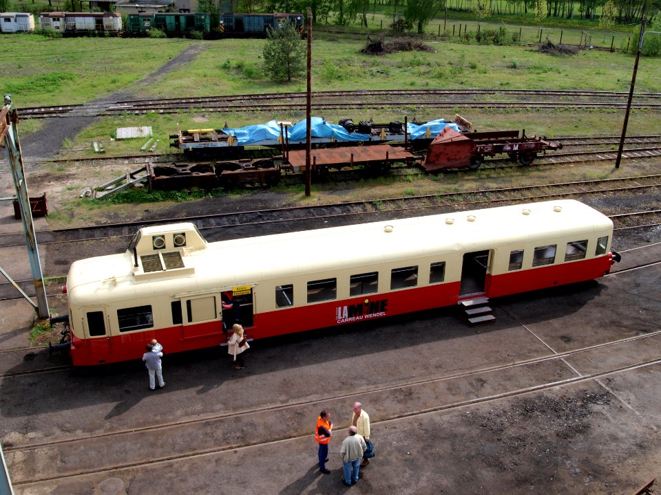 Mine museum diesel locomotive autorail Picasso X4042 at Petite-Rosselle pic-011