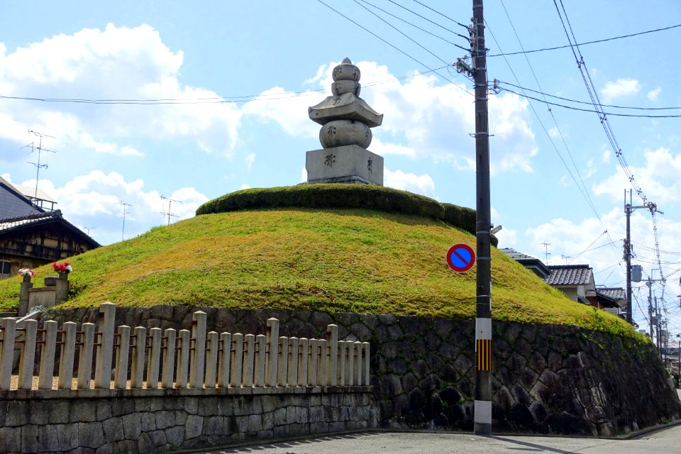 Mimizuka - Kyoto, Japan - DSC07245