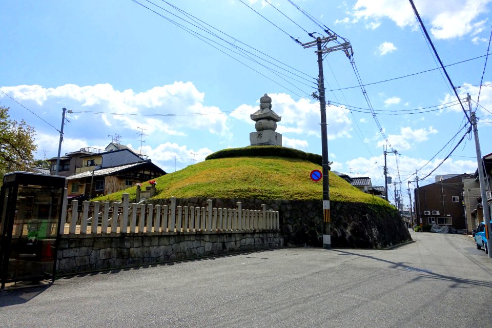 Mimizuka - Kyoto, Japan - DSC07241