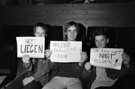 Min Brinkman woont viering bij van 5-jarig bestaan van de kindertelefoon, Bestanddeelnr 933-1433