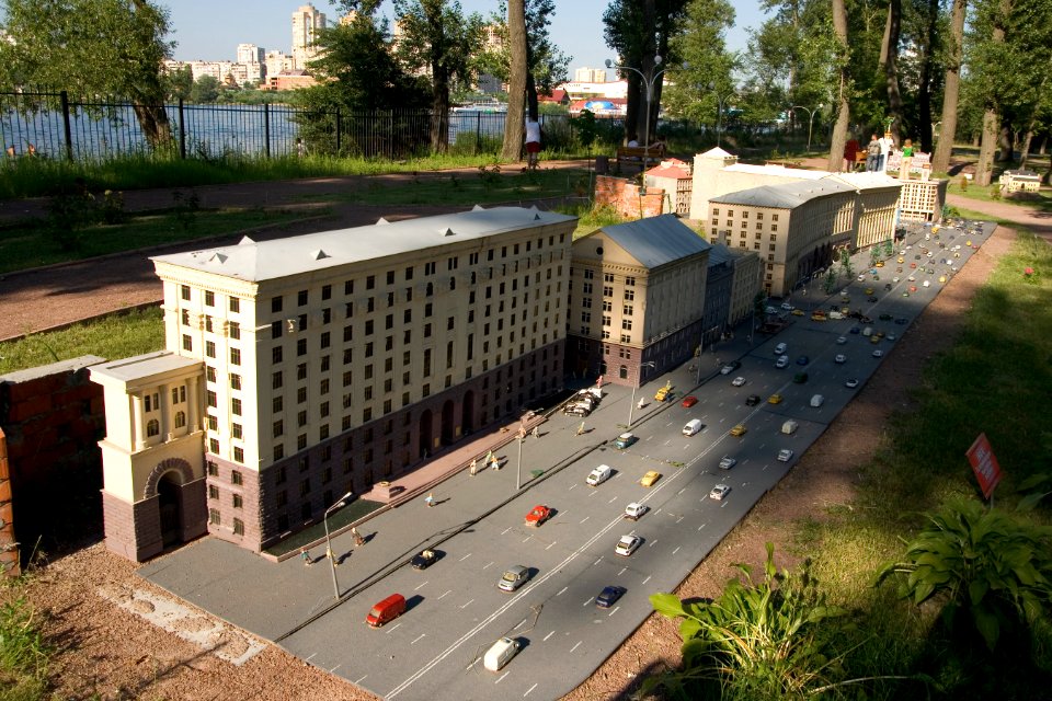 Mini Kiev exhibition at Hydropark 02