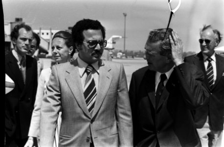 Min Tuijnman en staatssecr Smit Kroes halen min van PTT van Saoedi Arabie van Sc, Bestanddeelnr 929-7794