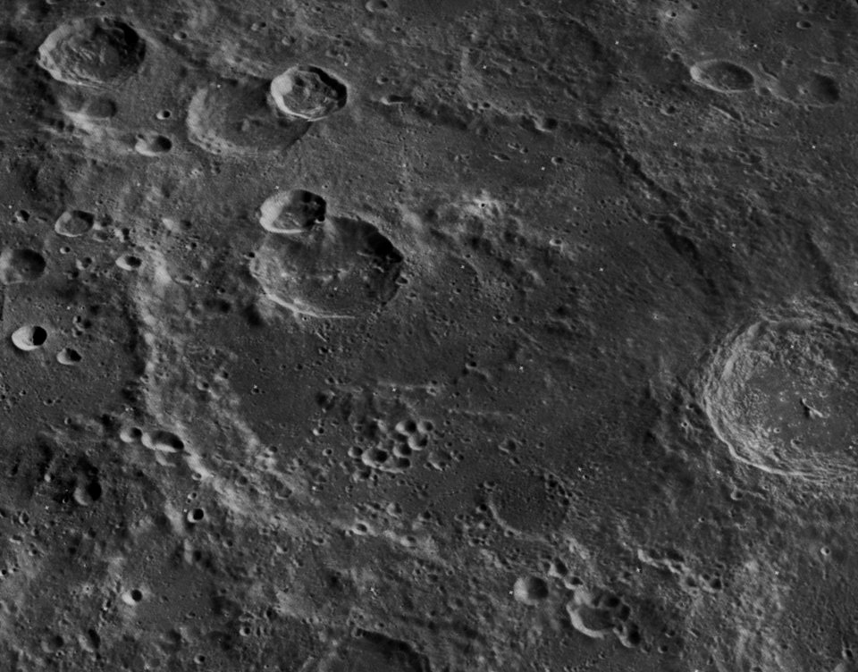 Milne crater 3121 med