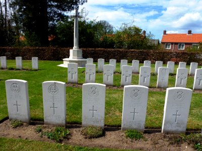 Milsbeek War Cemetery 04