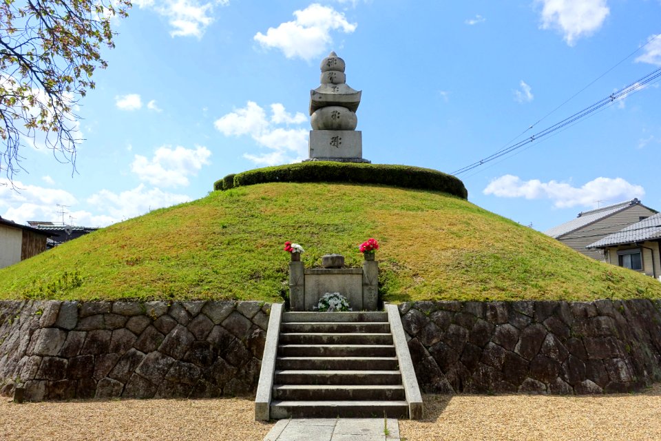 Mimizuka - Kyoto, Japan - DSC07247
