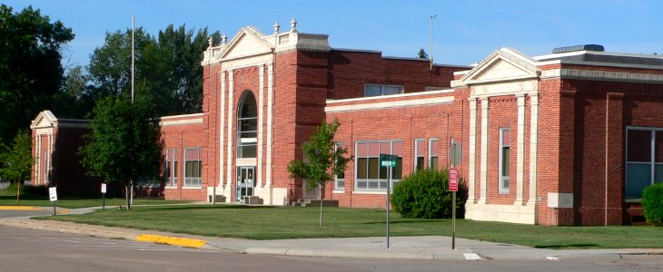 Minden, Nebraska elementary school from NE 2