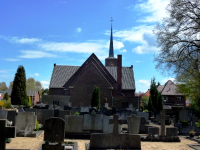 Milsbeek, kerk, achterzijde