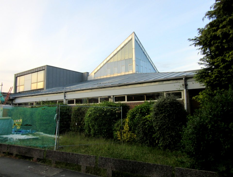 Millmead Centre, Bury Fields, Guildford (June 2015) (3)