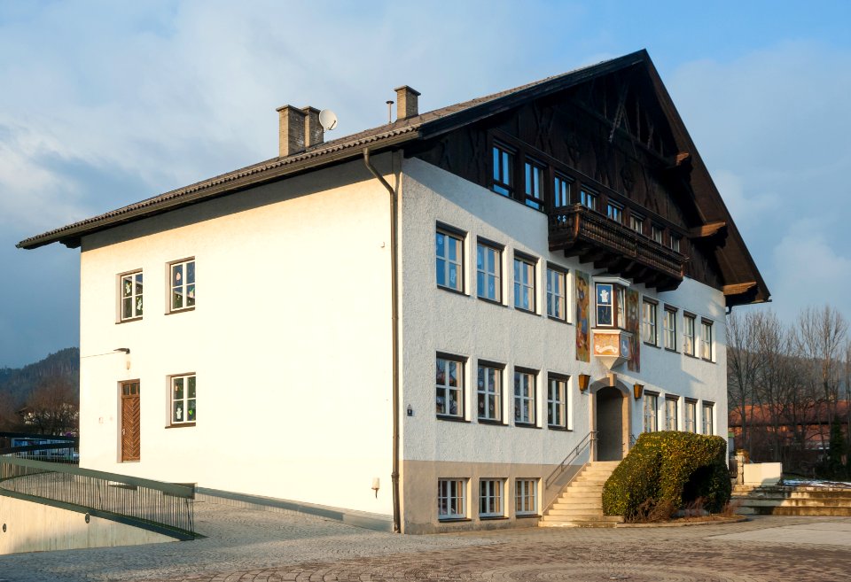 Mils, alte Volksschule
