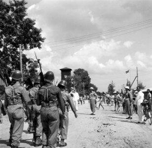 Miltaire parade in Paramaribo, Bestanddeelnr 252-6329