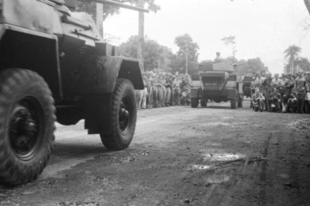 Militaire parade Pantserwagens, Bestanddeelnr 1517-3-3